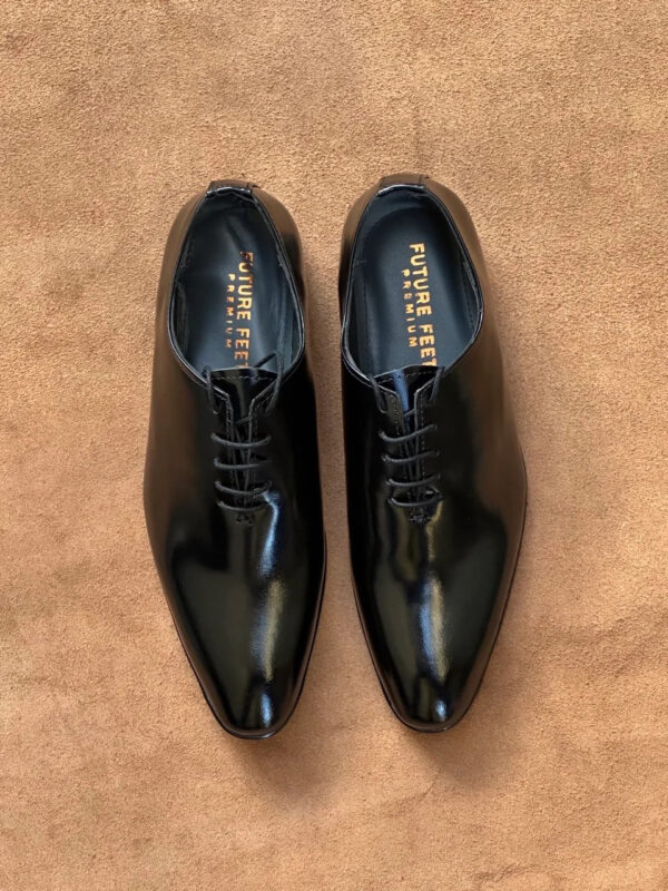 Glossy black full grain cow leather whole-cut Oxford shoes
